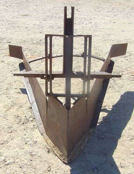 M-305  3-Point V Ditcher