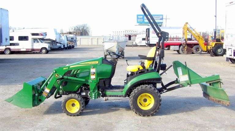 B-1223 John Deere 1025R Tractor W/Loader & Blade