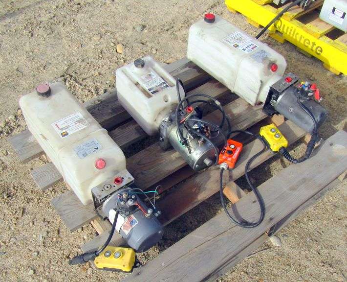 B-1276 Hydraulic Pumps (3)