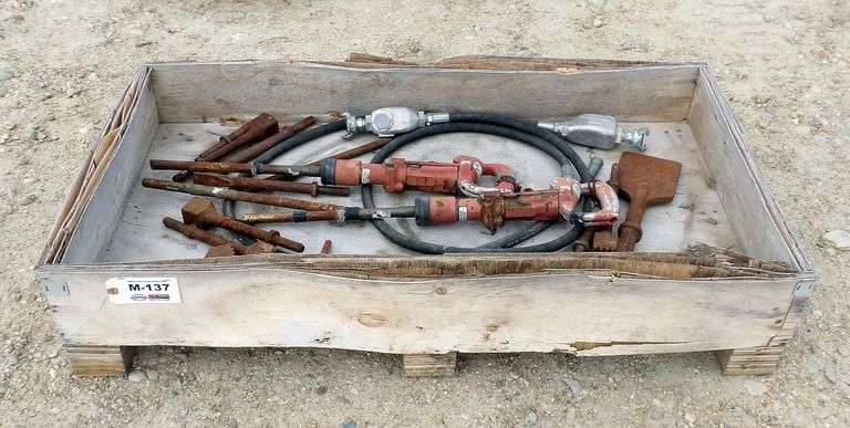 M-137  Pneumatic Breaker / Chisels