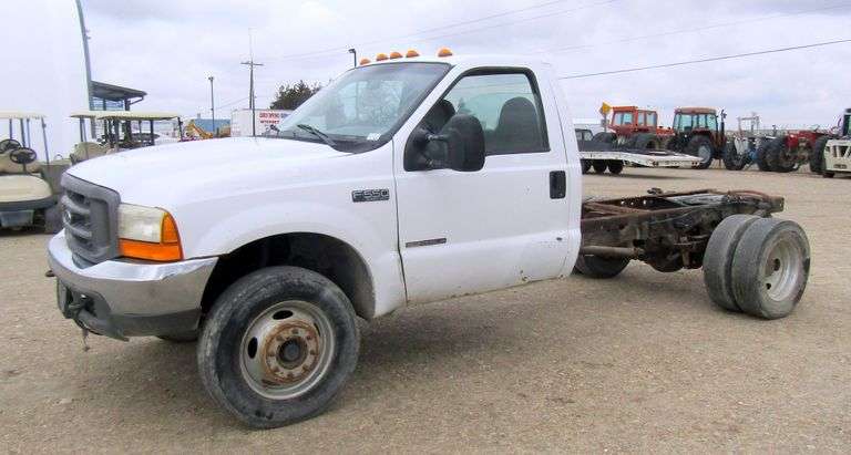 B-1234  2000 Ford F-550 Cab & Chassis 4WD Pickup