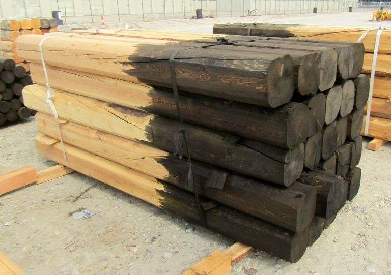 M-170 Wooden Fence Posts (25)