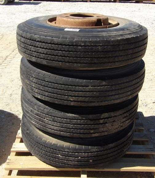 M-265 Truck Tires & Wheels (4)