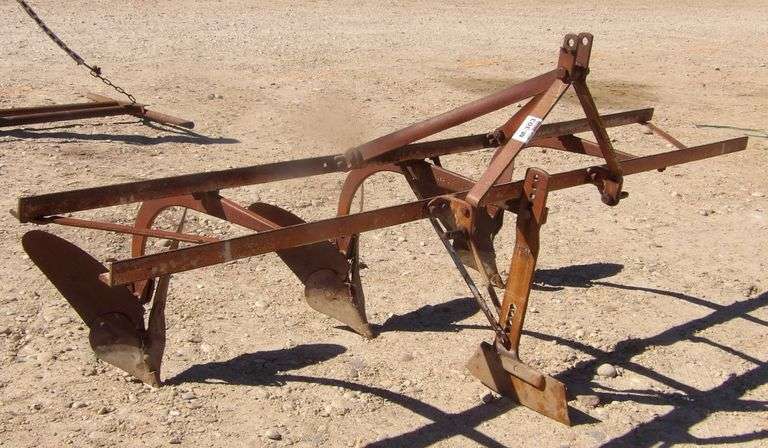 M-303  Ferguson 3-Point Toolbar Cultivator