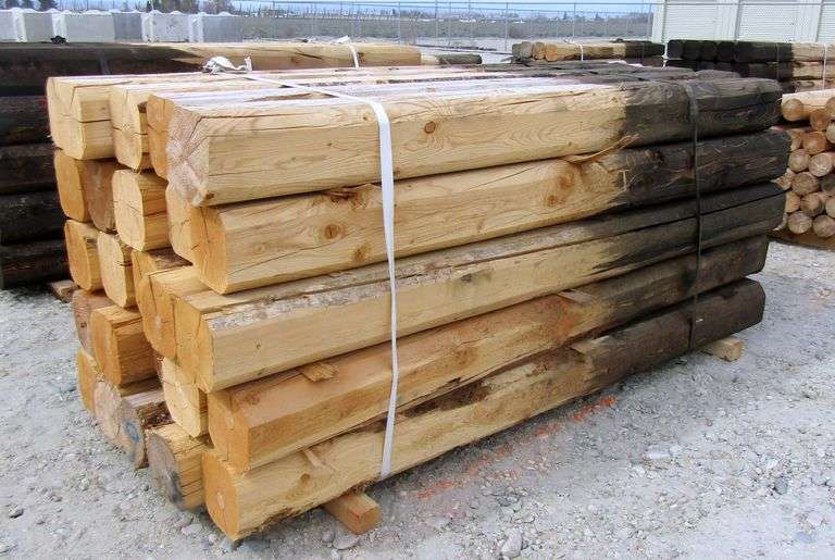 M-129  Wooden Fence Posts (25)