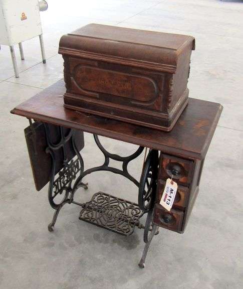 M-113  Treadle Sewing Machine