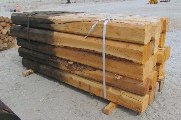 M-129  Wooden Fence Posts (25)