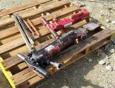 B-1262  Pneumatic Jack Hammers
