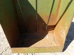 M-258  Hang-On Horse Feeder