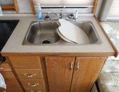 M-130 1996 Airstream Cutter Motor Coach