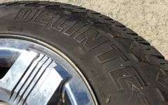 M-279 Tires & Wheels (4)