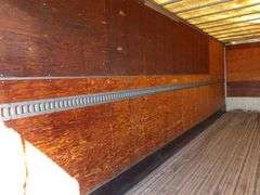 B-850 2003 Utility Van Trailer 32 1/2'