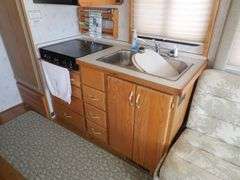 M-130 1996 Airstream Cutter Motor Coach