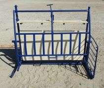 M-108  Goat / Sheep Chute