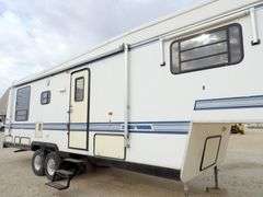 M-309  1994 Travel Supreme Travel Trailer