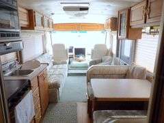 M-130 1996 Airstream Cutter Motor Coach