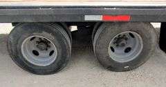 M-104  1991 Flatbed Gooseneck Trailer
