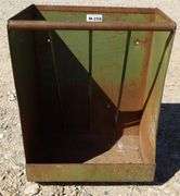 M-258  Hang-On Horse Feeder