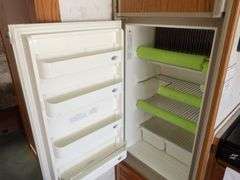 M-130 1996 Airstream Cutter Motor Coach