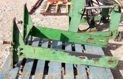 B-1105  John Deere Front Mounts