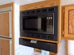 M-130 1996 Airstream Cutter Motor Coach