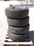 M-279 Tires & Wheels (4)