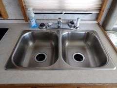 M-130 1996 Airstream Cutter Motor Coach