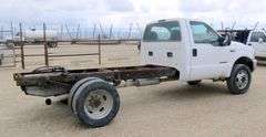 B-1234  2000 Ford F-550 Cab & Chassis 4WD Pickup