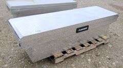 B-1239  Husky Toolbox