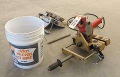 M-267 Milwaukee Roofing Tool