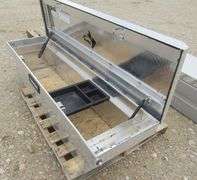 B-1239  Husky Toolbox