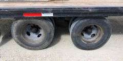 M-104  1991 Flatbed Gooseneck Trailer