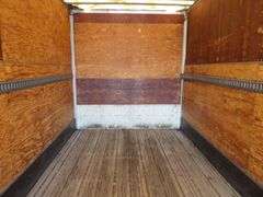 B-850 2003 Utility Van Trailer 32 1/2'