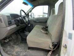 B-1234  2000 Ford F-550 Cab & Chassis 4WD Pickup