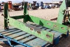 B-1105  John Deere Front Mounts