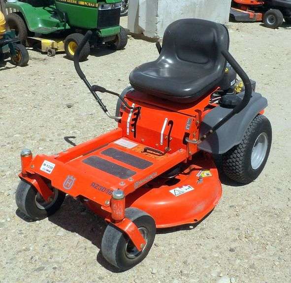 M-1339  Husqvarna Zero Turn Mower