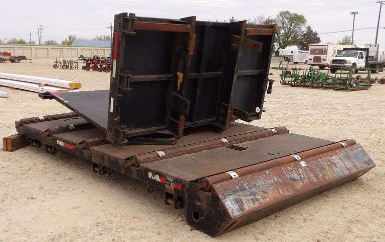 M-750 Hydraulic Flat Bed
