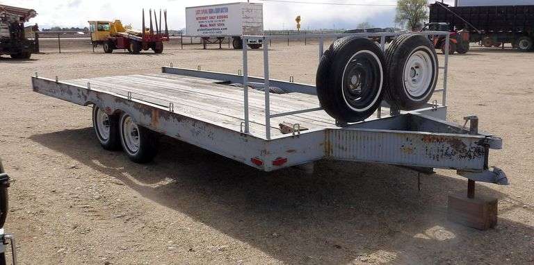 M-869  1990 Flatbed Trailer