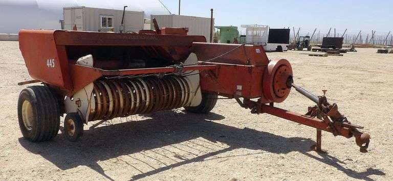 M-1011  International 445 Baler