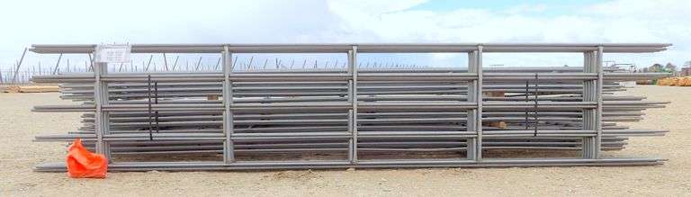 M-366  20' Heavy Duty Continuous Rail Fence (10)