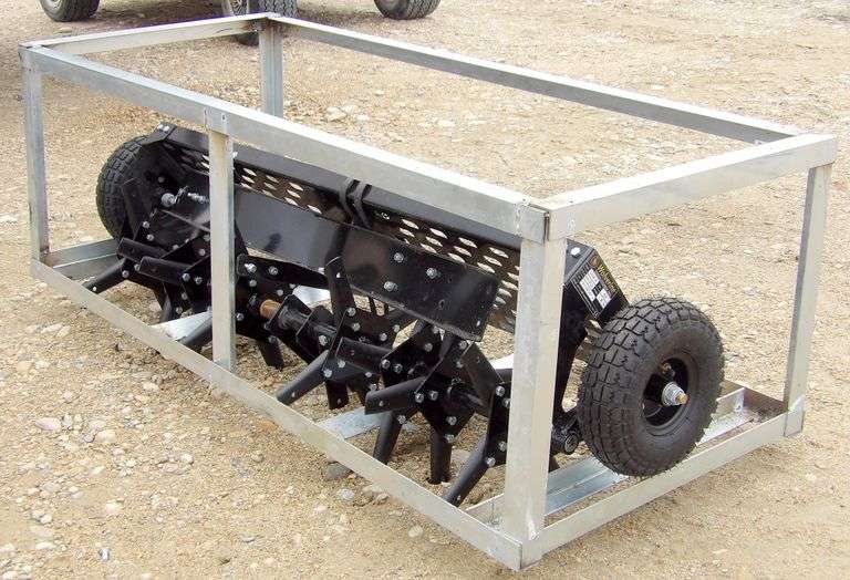 M-1070  Lawn Aerator