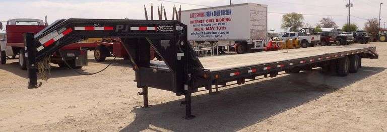 M-1244 2014 PJ 40' Tandem Dual FB/GN Trailer