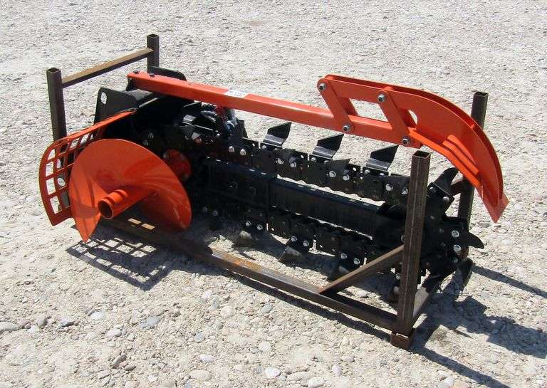 M-1343  GIYI Mini Skid Steer Trencher