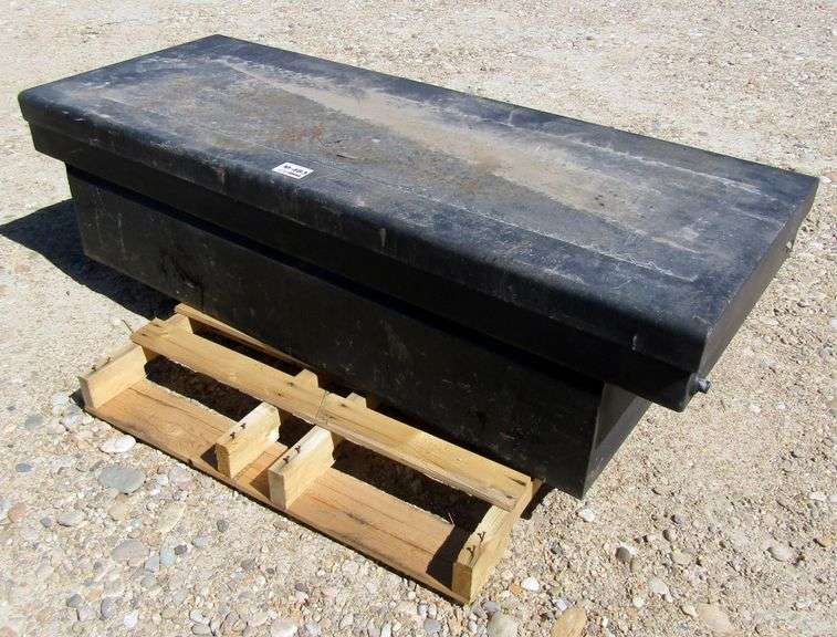 M-483  Crossbody Pickup Toolbox