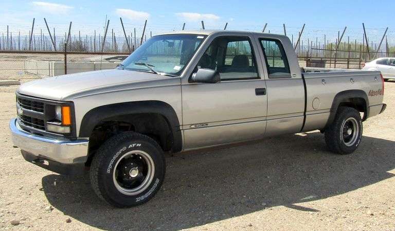 M-465  1998 Chevy 1500 Pickup