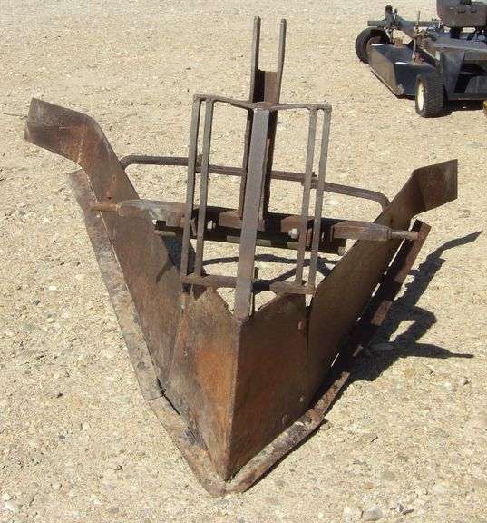 M-1197  3-Point Ditcher