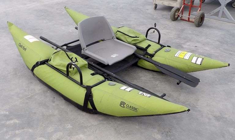 M-450  Classic Accessories Clark Fork Pontoon