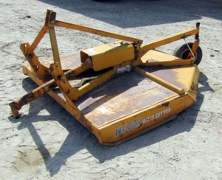 M-1335  Woods Dixie Cutter Mower