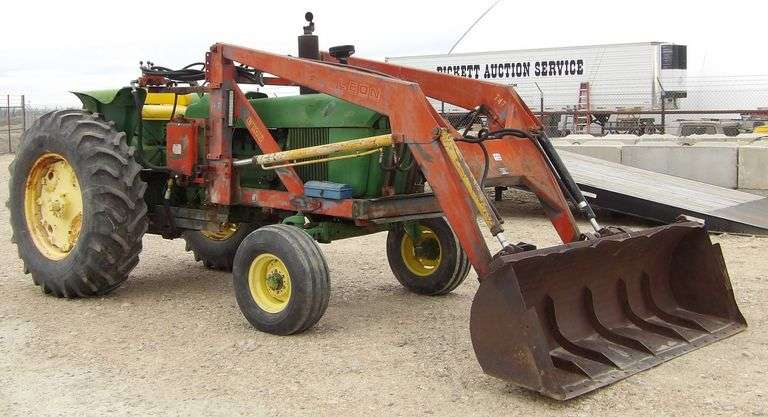 M-688 John Deere 4010 Tractor