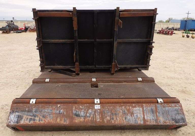 M-750 Hydraulic Flat Bed